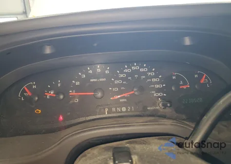 2004 Ford Econoline E350 Super Duty Wagon z USA, uszkodzony, nr VIN 1FBSS31L34HB33425